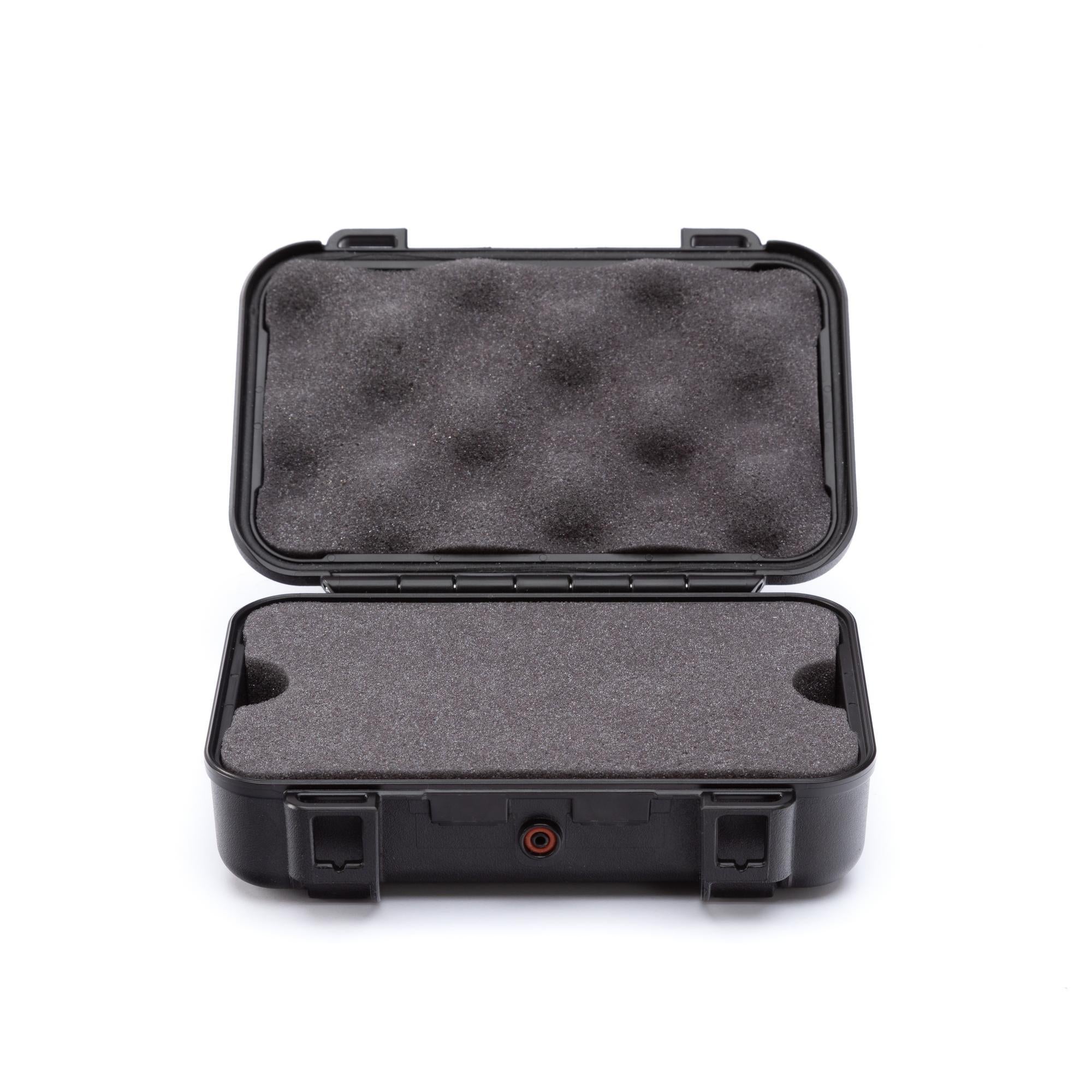 225_NanukCases_BroadHead_front 225_NanukCases_BroadHead_front