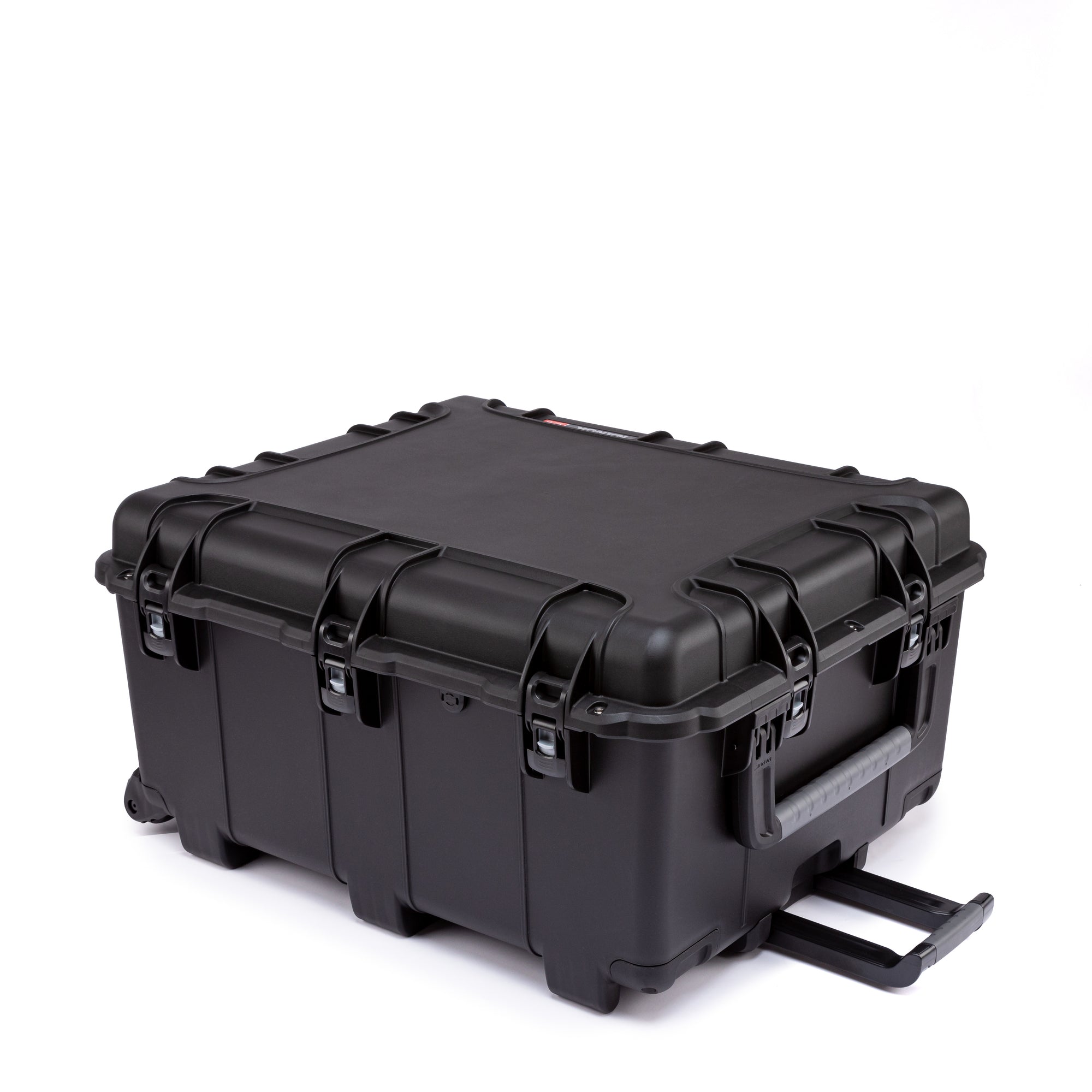 NANUK 976 angle view with handle NANUK 976 angle view with handle