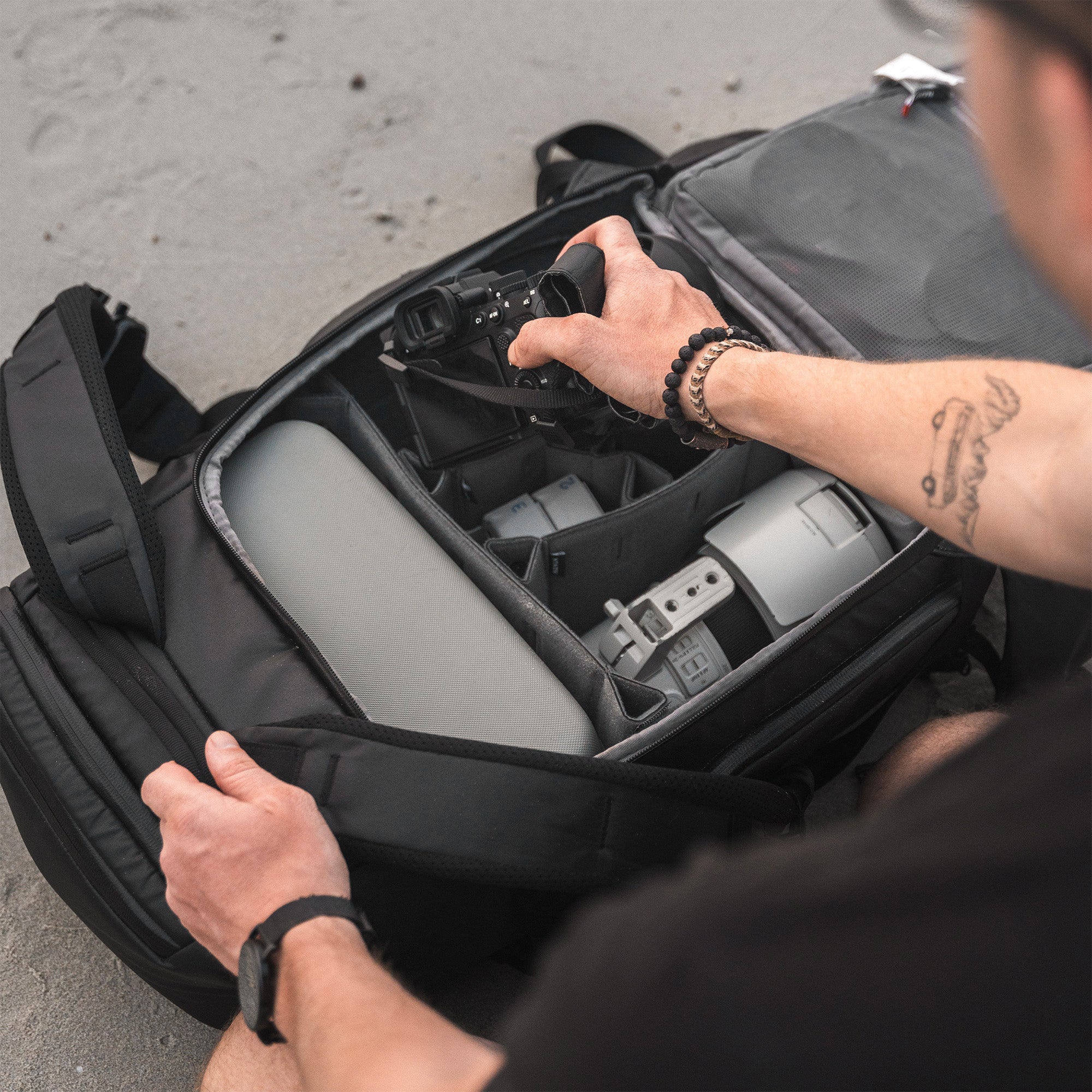 Our backpacks come with reconfigurable, removable, and customizable dividers secured by tri-base attachments. This design allows you to tailor the interior layout to your specific needs, ensuring efficient organization and quick access to your equipment.