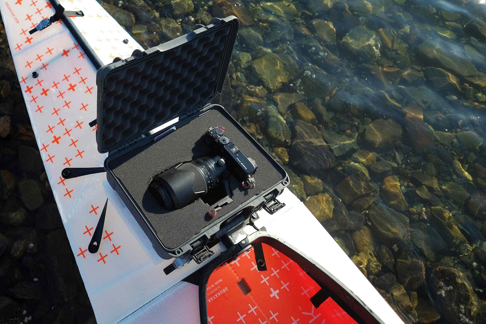 NANUK 910 with a camera in a Kayak