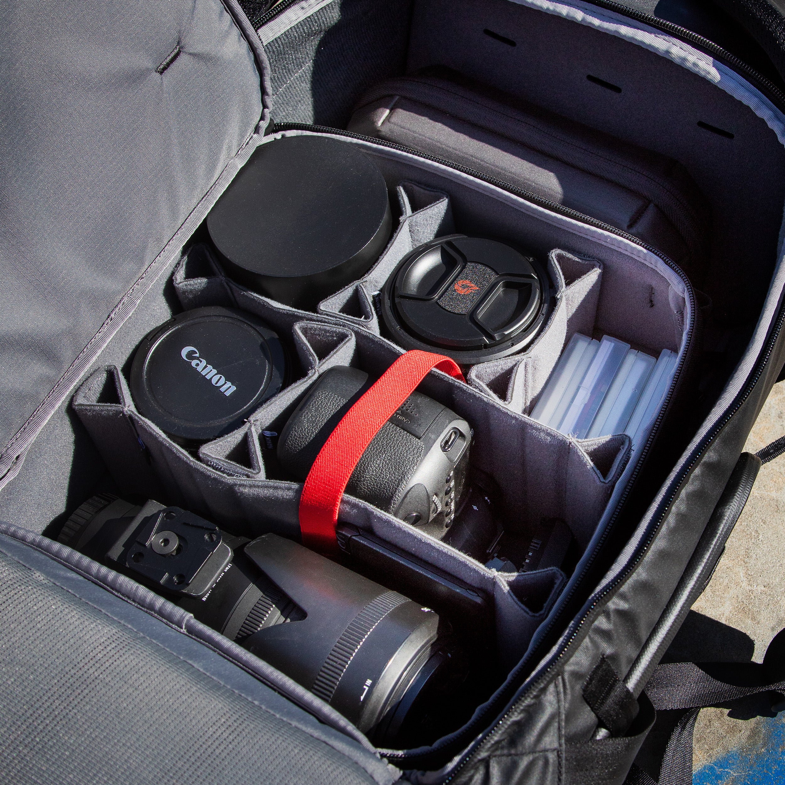 Ergonomically designed with adjustable straps and padded support, NANUK bags and backpacks offer comfort during extended use. This focus on user comfort ensures you can transport your gear without unnecessary strain.