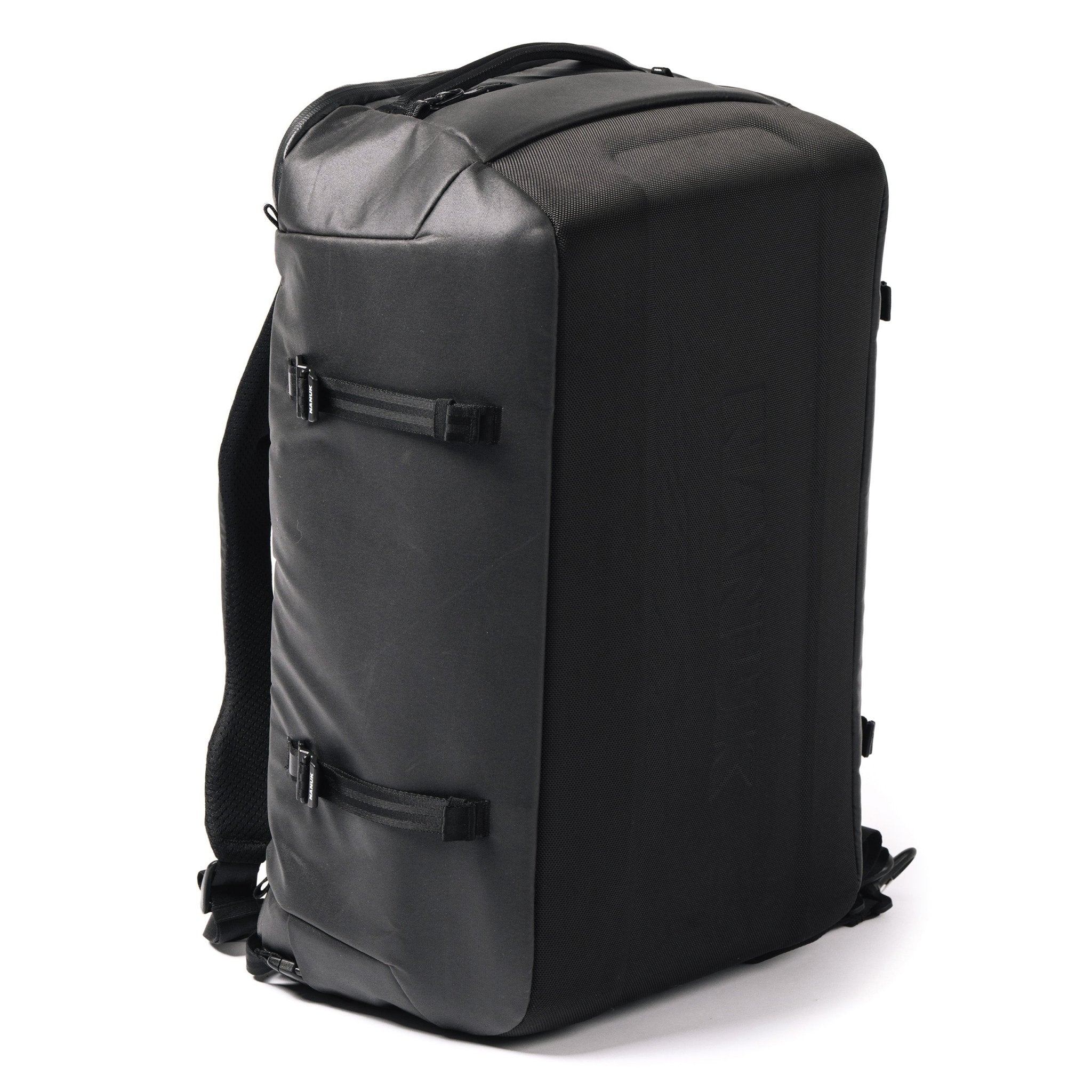 Right view of a Black N-PVD 40L Duffle Bag from NANUK on a white background Right view of a Black N-PVD 40L Duffle Bag from NANUK on a white background